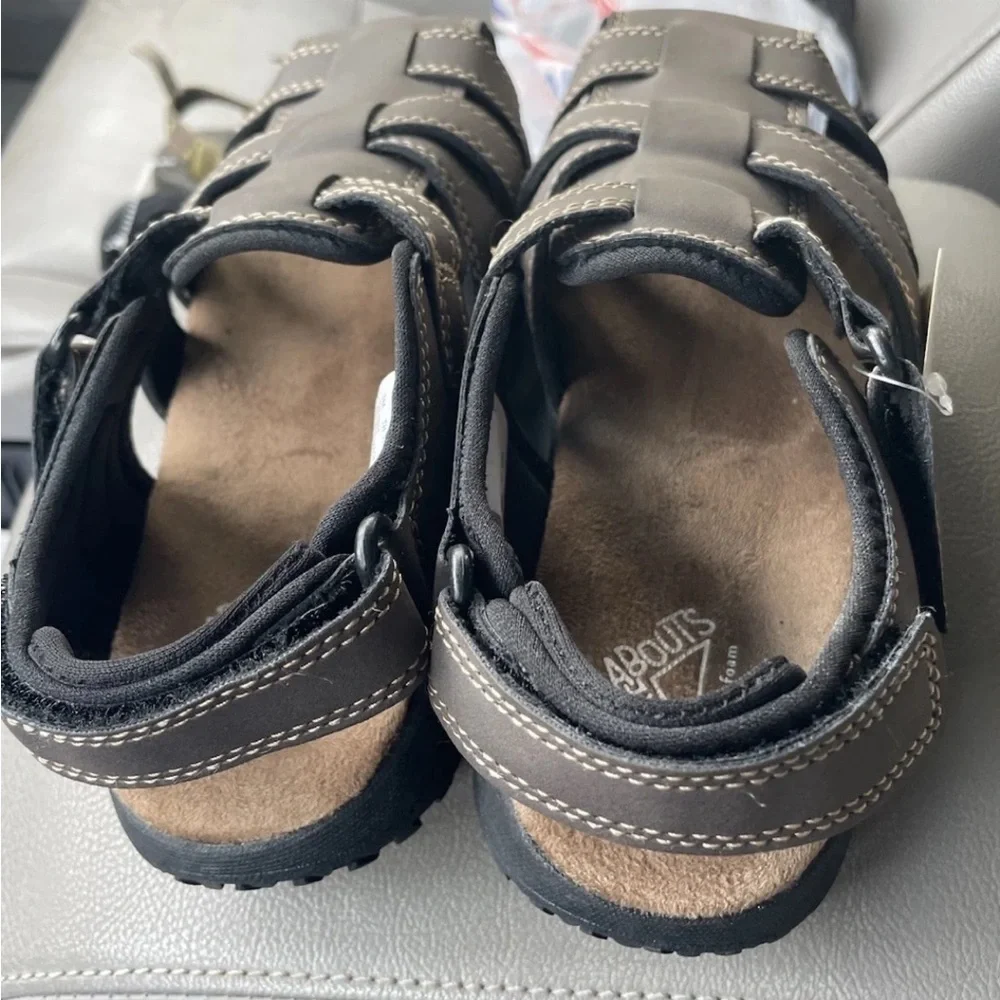brown boys sandals size 3 hiking walking playing exploring